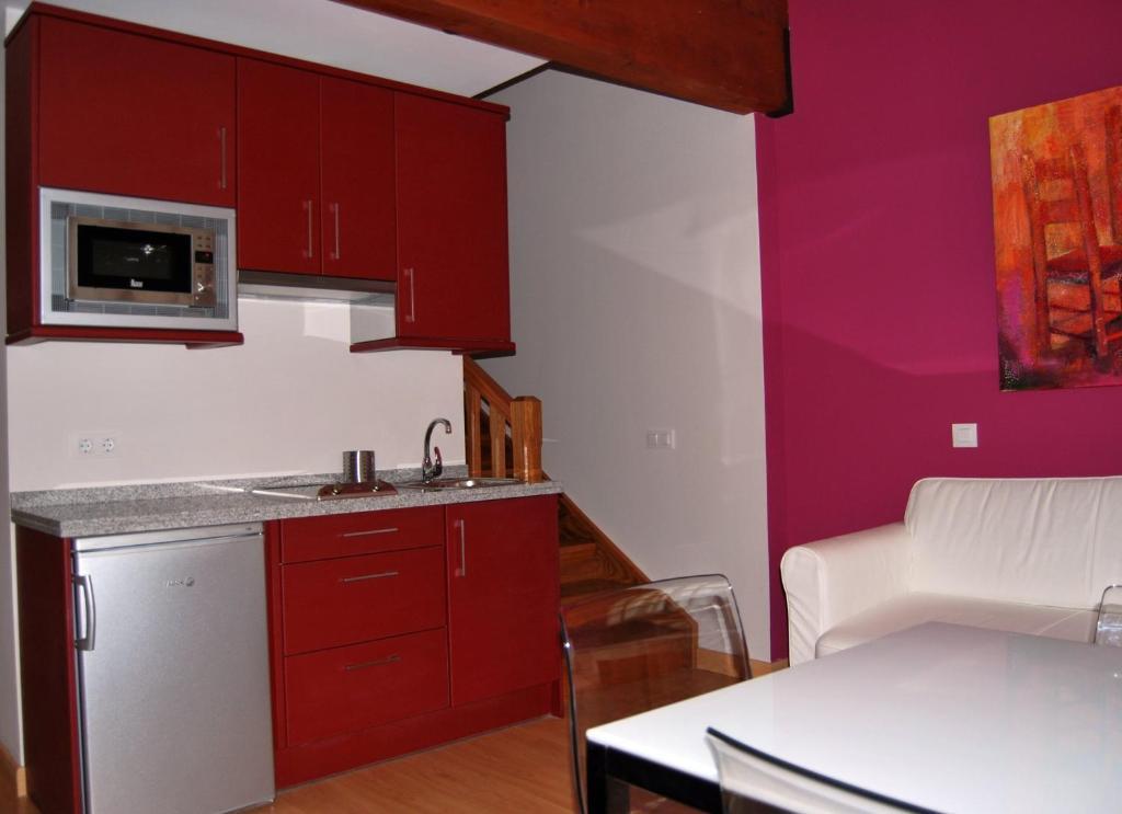 Apartamentos Plaza Mayor Llanes Rum bild