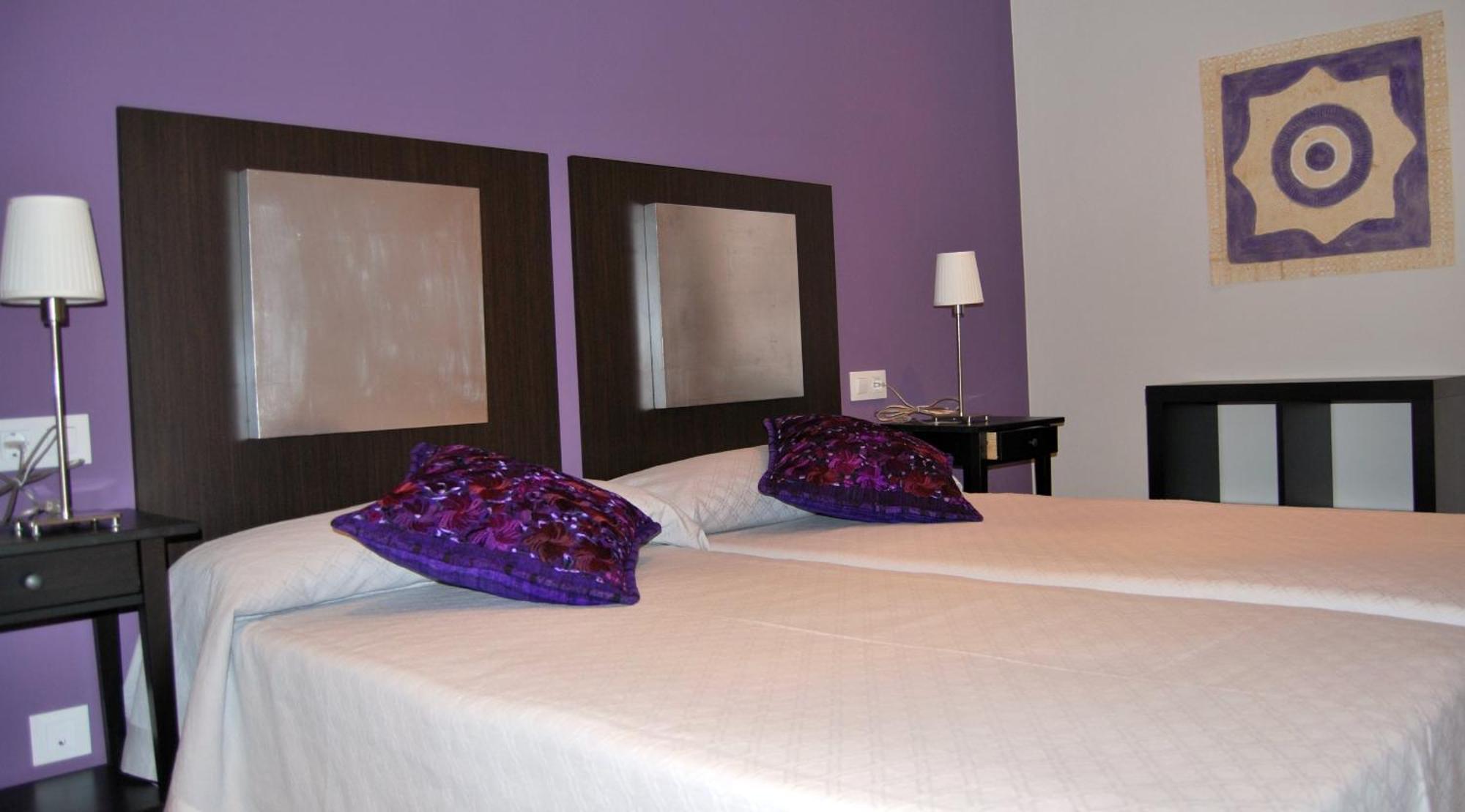 Apartamentos Plaza Mayor Llanes Exteriör bild