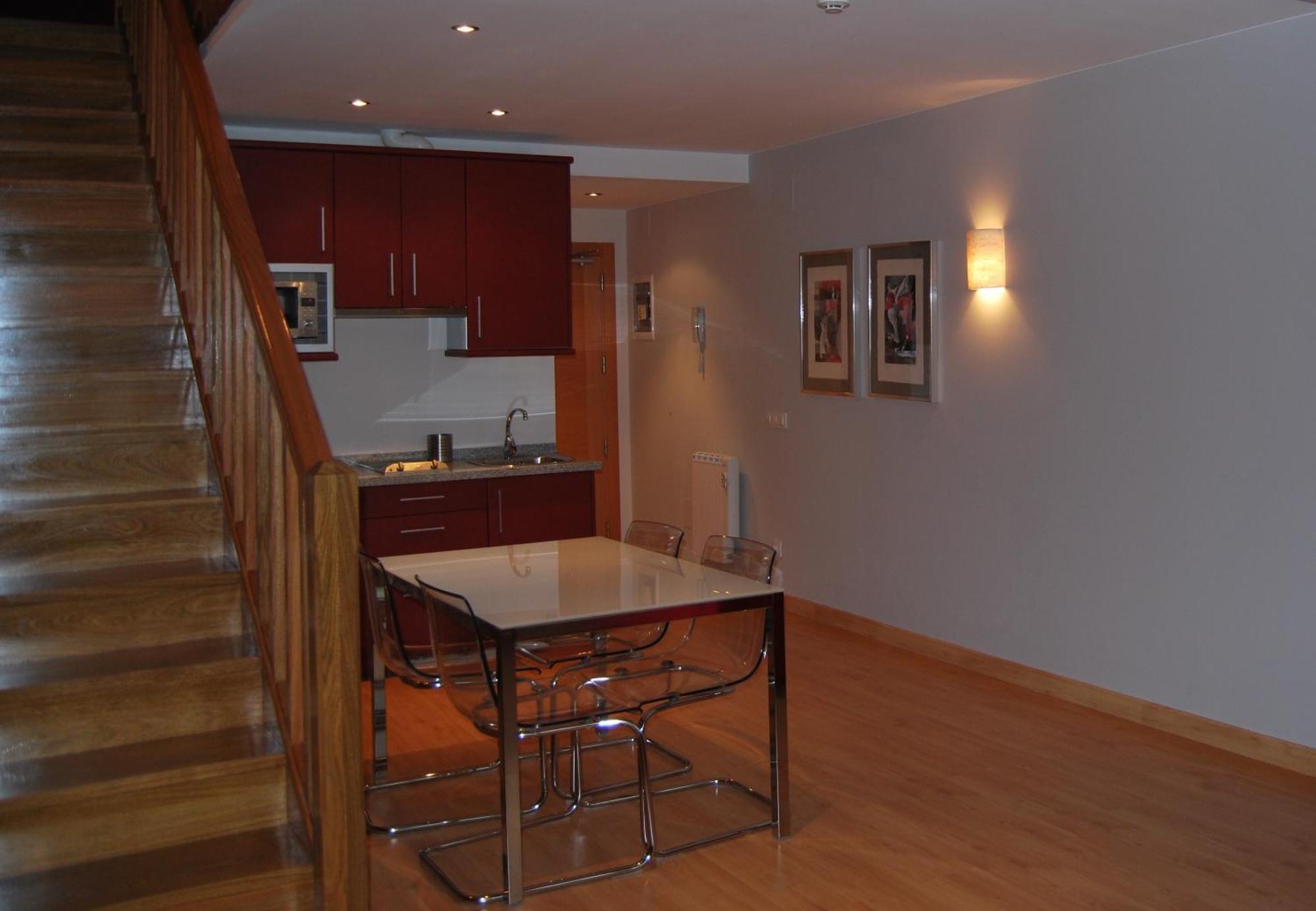 Apartamentos Plaza Mayor Llanes Exteriör bild